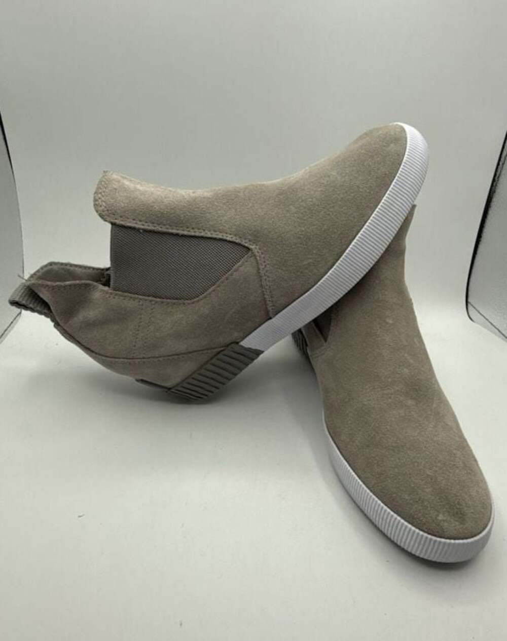 Sorel Out 'N About Stretch Suede Chelsea Wedge Boot size10